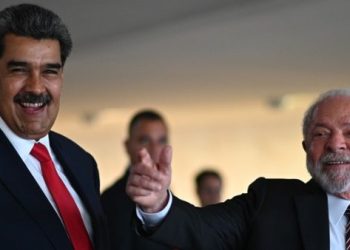 Llegan presidentes de América del Sur a Brasil para reunión