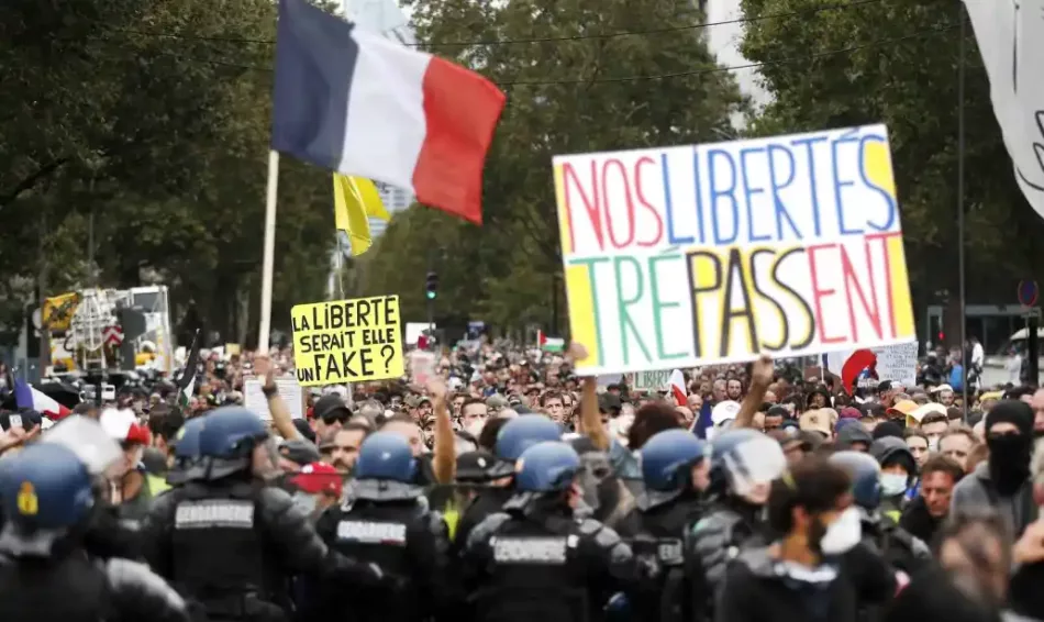 Francia reconoce la existencia de un fichero nominativo de manifestantes