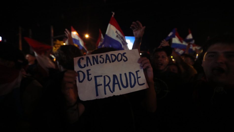 Excandidatos opositores exigen recuento manual de votos en Paraguay