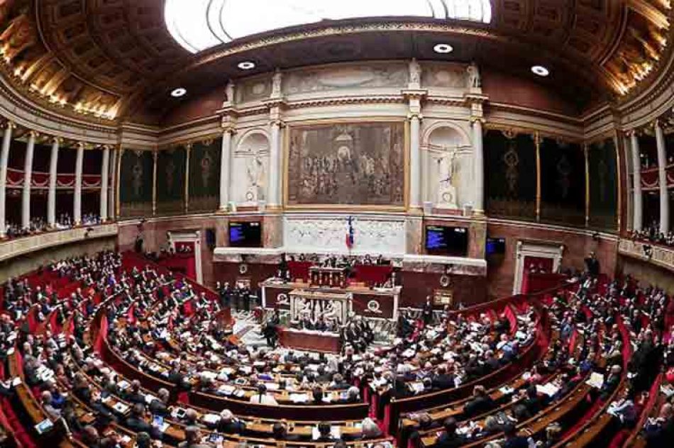Debaten en Francia iniciativa parlamentaria contra reforma de las pensiones