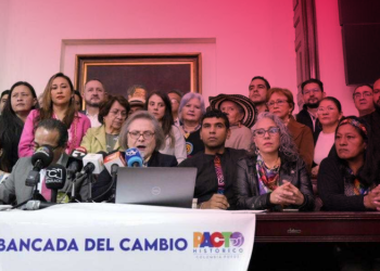 Manifiesto «un golpe blando está en marcha en Colombia»