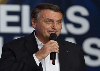 Tribunal de Brasil fija juicio de inhabilitación a Bolsonaro