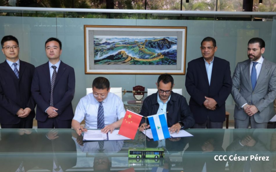China y Nicaragua firman convenio para adquirir 500 buses