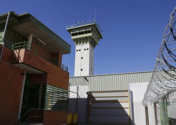 APDHA denuncia que la falta de recursos en la prisión de Puerto III impide evaluar a las personas presas