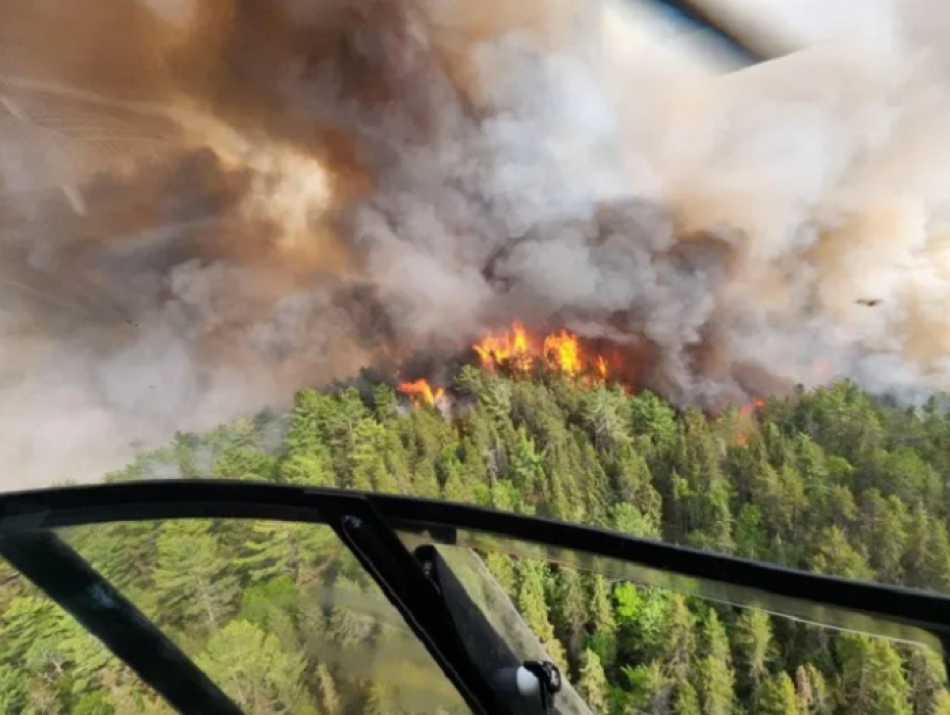 EE.UU. ofrece apoyo a Canadá para combatir incendios