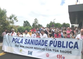 Persoal e usuarias/os mobilízanse en Monforte contra o desmantelamento progresivo do hospital