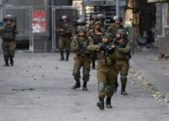 Fuerzas israelíes asaltan ciudades palestinas de Cisjordania