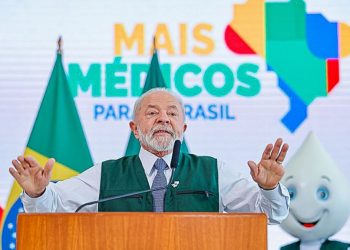 Lula reestablece el programa Más Médicos abolido por Jair Bolsonaro