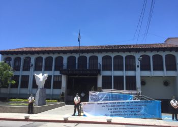 El Constitucional de Guatemala ordena no oficializar los resultados electorales del 25 de junio
