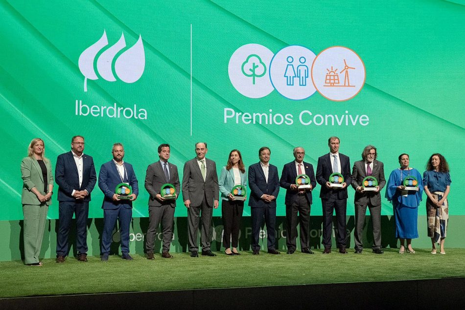 Polémica en la primera edición de los Premios Convive: la multinacional energética Iberdrola galardona a SEO/Birdlife por «favorecer la convivencia» con parques eólicos y solares