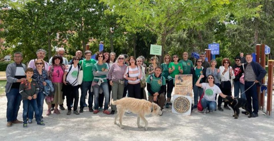 La plataforma Salvemos Nuestros Parques organiza la primera “termometrada” de Madrid, una medición masiva de temperatura