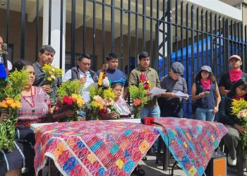 Guatemala retoma las protestas en defensa de la democracia