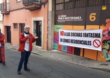 SOS: Barra libre a la apertura de cocinas fantasma en edificios de viviendas de Madrid