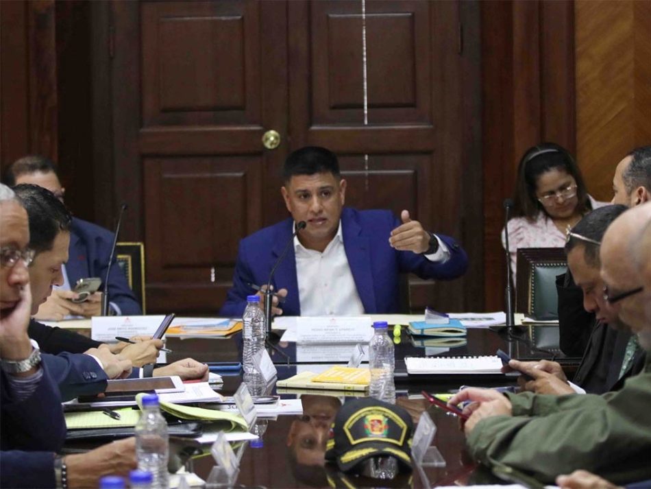 Presentarán informe sobre confesiones de Trump contra Venezuela
