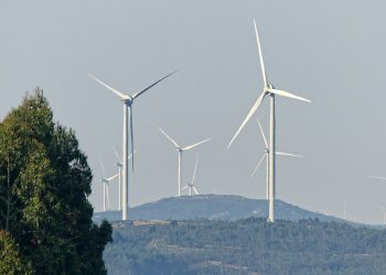 Salvemos Cabana advierte de que el actual modelo de implantación de parques eólicos en Galicia «no es ejemplar, ni ordenado ni sostenible»