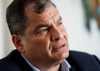Correa alerta de maniobras contra Revolución Ciudadana de Ecuador