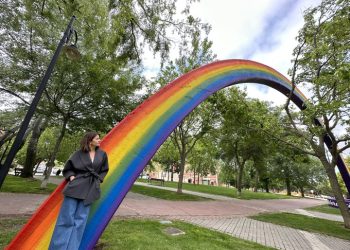 Sira Rego señala que IU “defenderá con más fuerza aún los derechos de las personas LGTBI frente a la derecha y ultraderecha de PP y Vox que van de la mano contra la libertad”