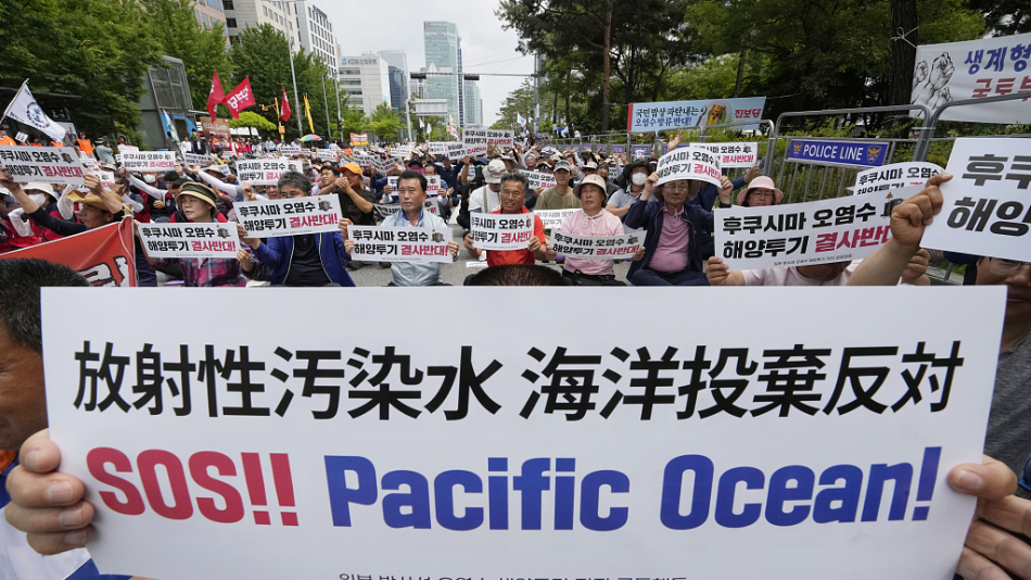 Protestas masivas en Corea del Sur contra la liberación de agua de Fukushima en Japón