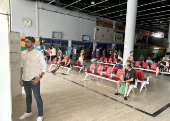Ismael Sánchez alerta del calor extremo en Plaza de Armas por no funcionamiento del aire acondicionado