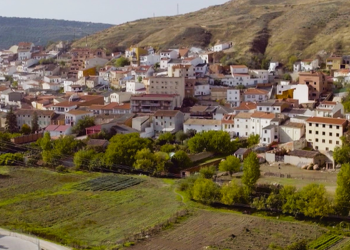 Denuncian la agresión a una concejal del PSOE en Perales de Tajuña por cinco personas, entre ellas candidatos de Vox