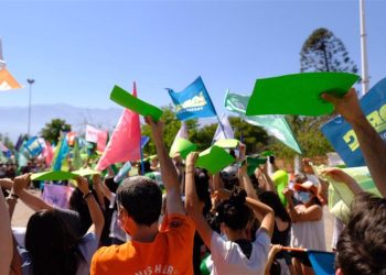 Profesores chilenos decidirán sobre convocatoria a paro indefinido