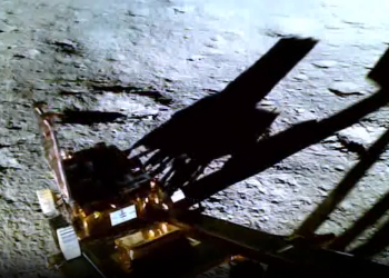 El ‘rover’ indio baja a la superficie lunar