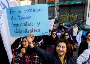 Docentes chilenos reportan que paro se cumplió al 90 por ciento