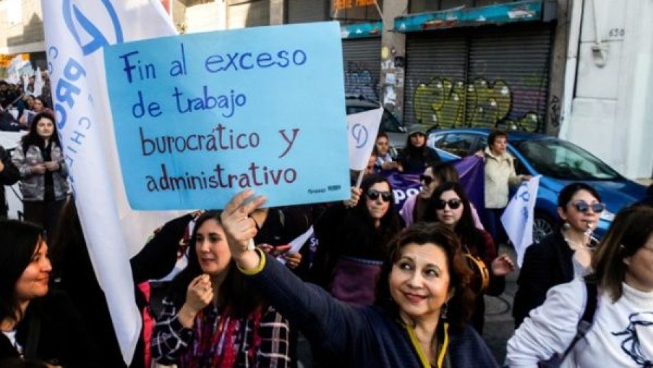 Docentes chilenos reportan que paro se cumplió al 90 por ciento
