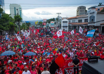 Honduras: Contra el golpismo, decenas de miles de manifestantes respaldan al gobierno de Xiomara Castro