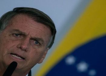Afirman que Bolsonaro intentó hackear sistema de votación en Brasil