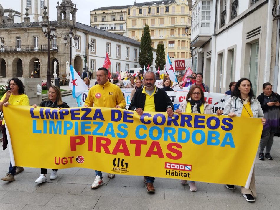 O persoal de limpeza de Correos continúa coa folga e as mobilizacións para demandar o cobro dos salarios