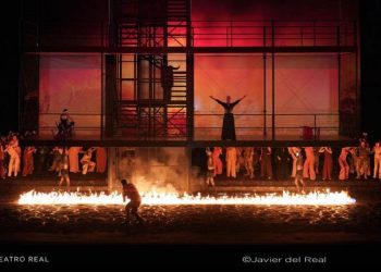 El Coro del Teatro Real desconvoca la huelga al conseguir suspender las cláusulas abusivas de sus contratos