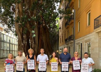 Compromís denuncia que el curs escolar va arrancar amb 200 professors menys d’anglés i matemàtiques