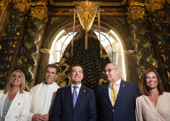 Granada y Andalucía Laica rechazan la participación del presidente de la Junta y de otras autoridades en los cultos a la Virgen de las Angustias