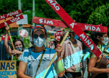 Más de 40 organizaciones sociales europeas se unen para exigir unas políticas de materias primas justas y sostenibles