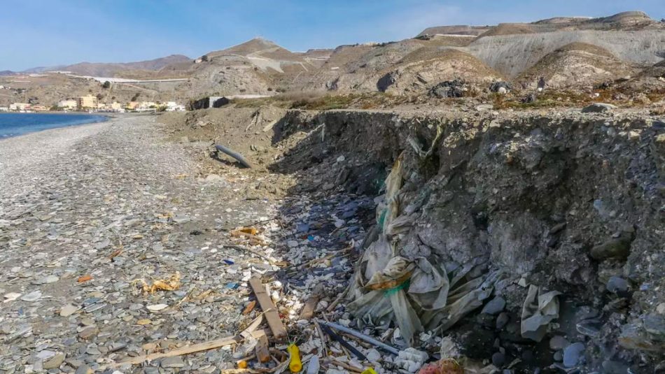 La campaña del velero de Ecologistas en Acción finaliza con la localización de 400 vertederos ilegales