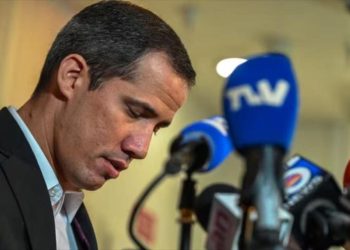 Venezuela emite una orden de arresto contra Juan Guaidó