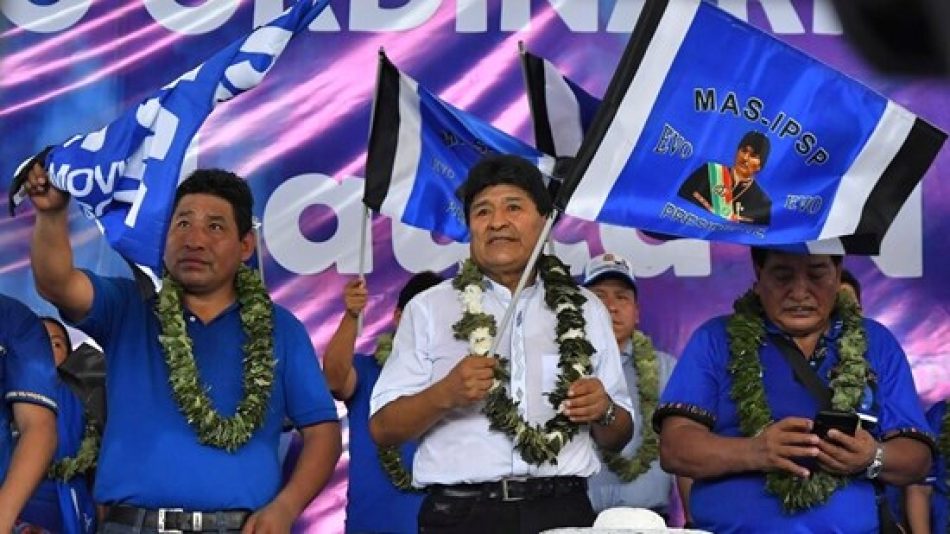 Partido gobernante en Bolivia elige a Evo Morales como candidato único