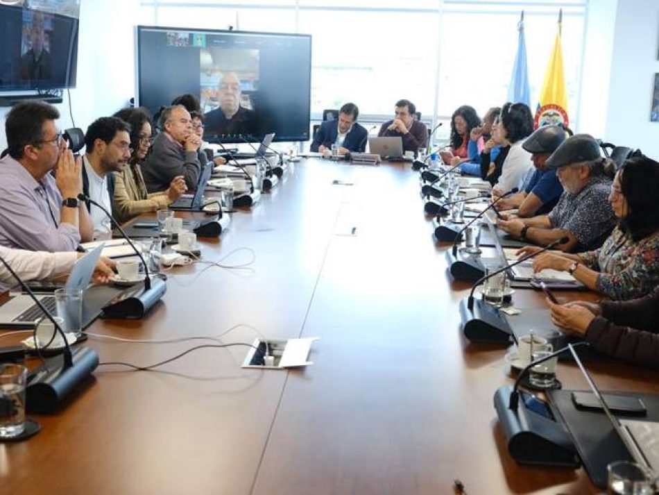 Mesa de diálogos con ELN, por primera vez realiza sesión plenaria en Colombia