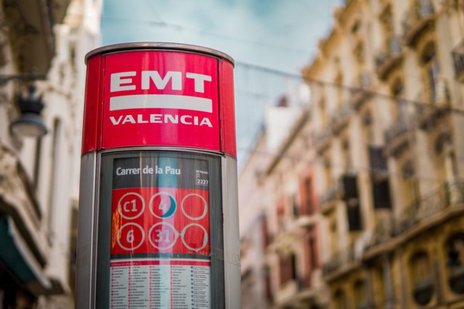 «La remodelación de las líneas del centro de la ciudad de València se ha efectuado improvisada y precipitadamente sin tener en cuenta trabajadoras, usuarias y peatones»