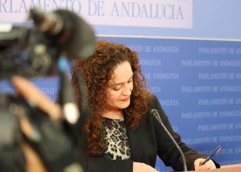 Por Andalucía acusa a Moreno Bonilla de provocar el debilitamiento del SAS para garantizar los beneficios de las clínicas privadas