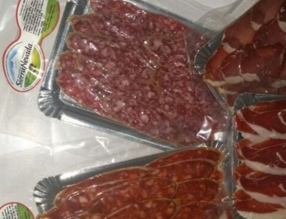 Listeria: La Junta de Andalucía ocultó en julio que ordenó el cese de actividad de Cárnicas Sierra Nevada