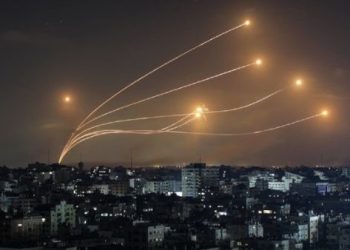 Resistencia palestina lanza misiles hacia Tel Aviv y otras zonas de Israel