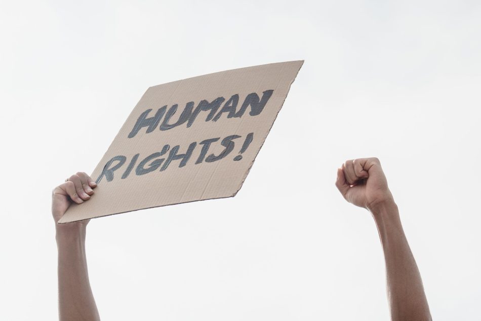 DD.HH. Educación: Derechos humanos o barbarie…