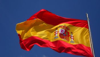 DD.HH España: + Equidad – Desigualdad