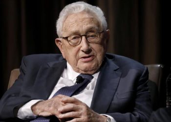 Muere Kissinger, exsecretario de Estado de EEUU; destacan sus crímenes
