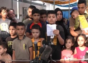 “Queremos vivir”: Petición desesperada de niños de Gaza ante cámaras