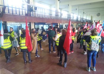 As traballadoras da limpeza cumpren un mes en loita por un convenio digno