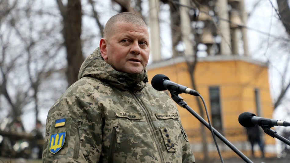 “Esta cúpula debe irse”: miembro del partido gobernante carga contra el jefe de las Fuerzas Armadas ucranianas
