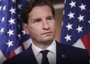 EEUU: El congresista Dean Phillips ratifica su candidatura a las primarias demócratas frente a Biden